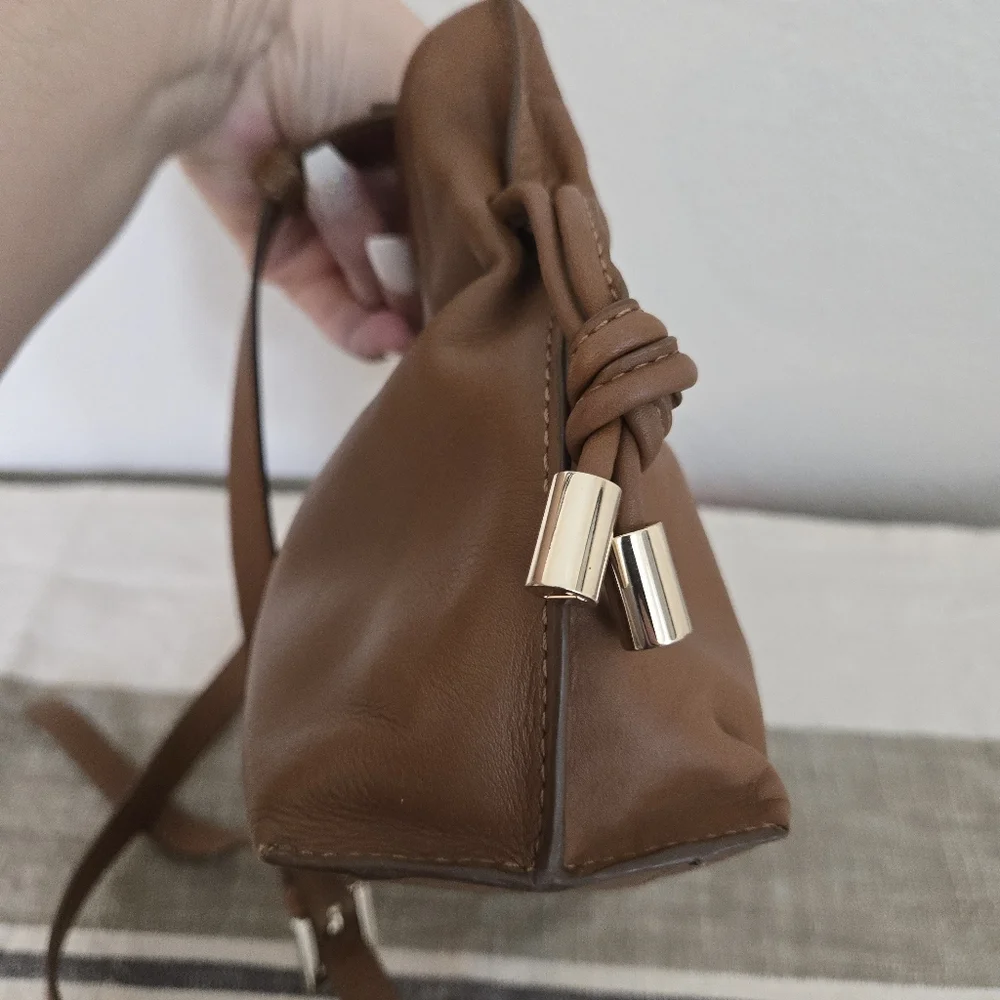 Ted Baker Myloo Leather Crossbody Bag - Picture 5 of 14